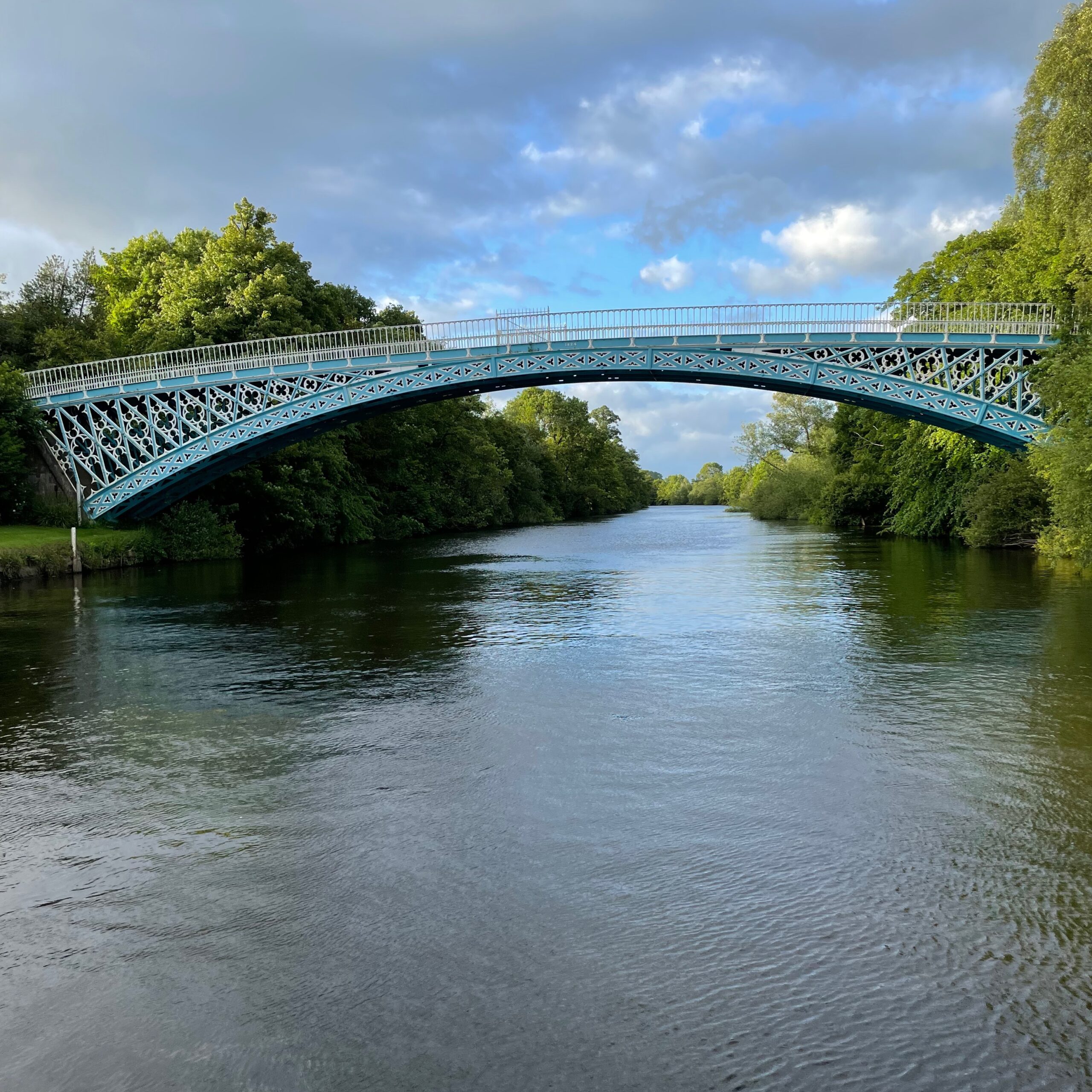 iron_bridge_chester_wine_tasting_river_cruise